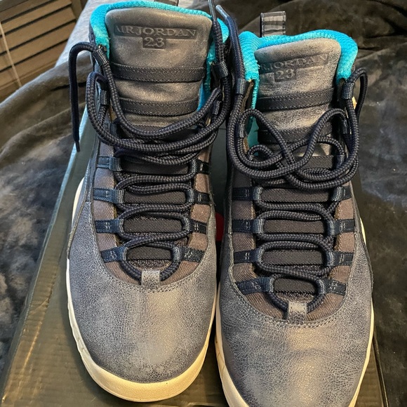 Retro 10 - Picture 2 of 3